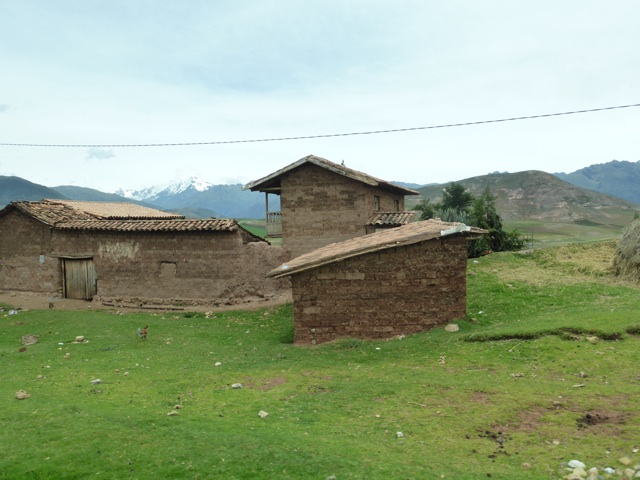 Ferme locale en adobe