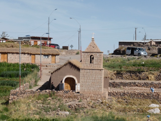 Une petite église andine