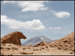 Certains volcans sont encore en activité (fum